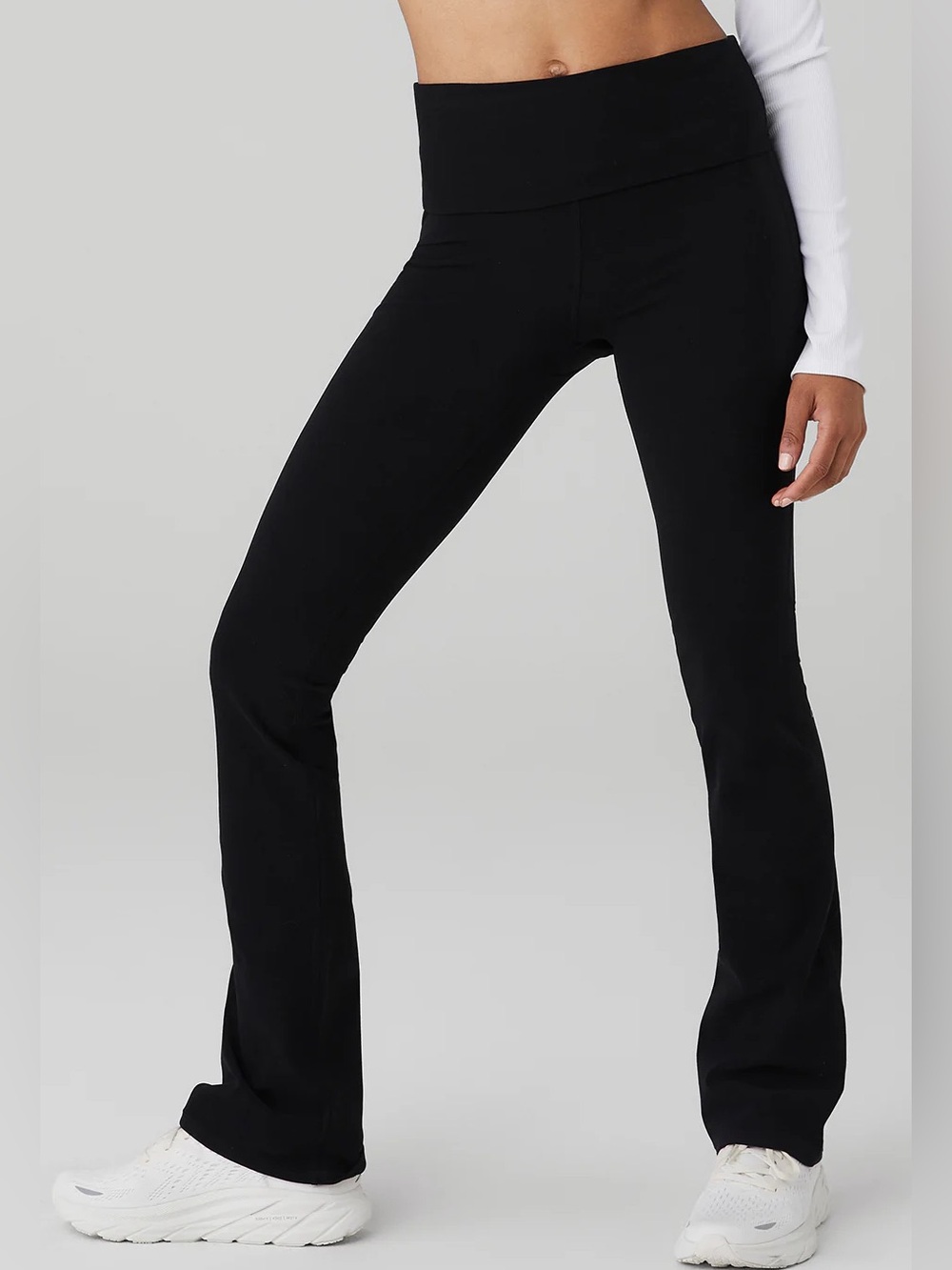 ALO Yoga | Alosoft Low-Rise Foldover Bootcut
Leggings